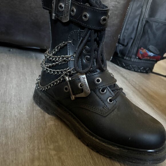 demonia bolt-250 (worn once) main image 4